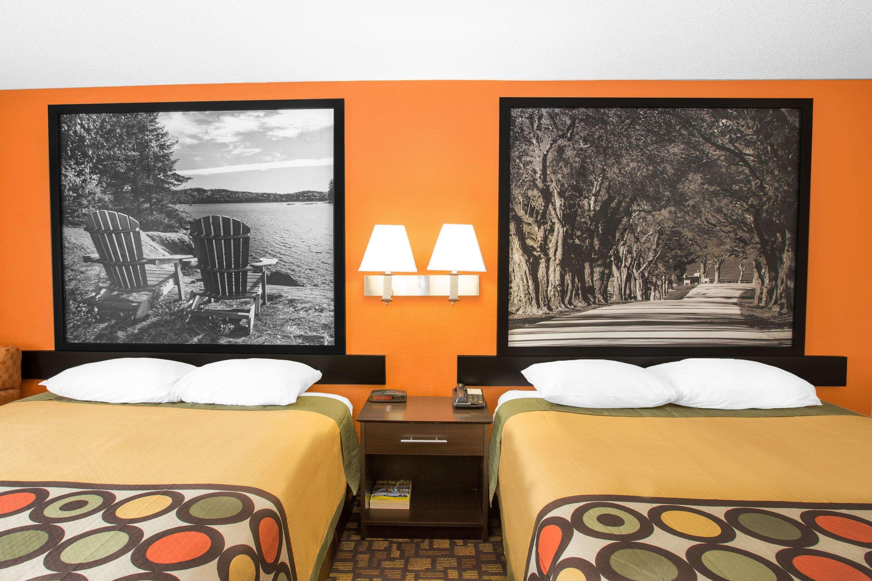 ซูเปอร์ 8 บาย วินด์แฮม คลีฟ/เวสต์ เดอมอยต์ Motel Clive ภายนอก รูปภาพ