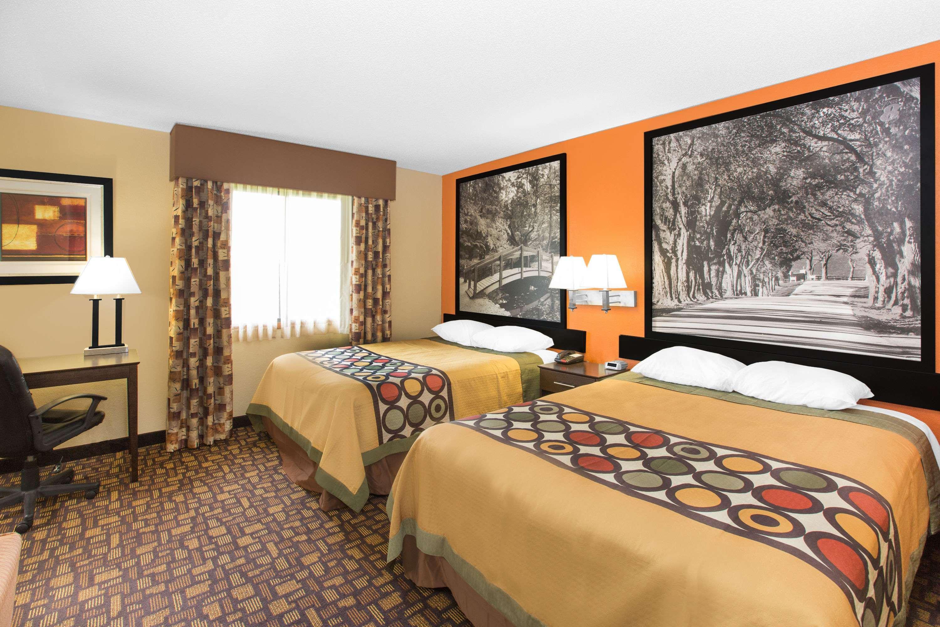 ซูเปอร์ 8 บาย วินด์แฮม คลีฟ/เวสต์ เดอมอยต์ Motel Clive ภายนอก รูปภาพ