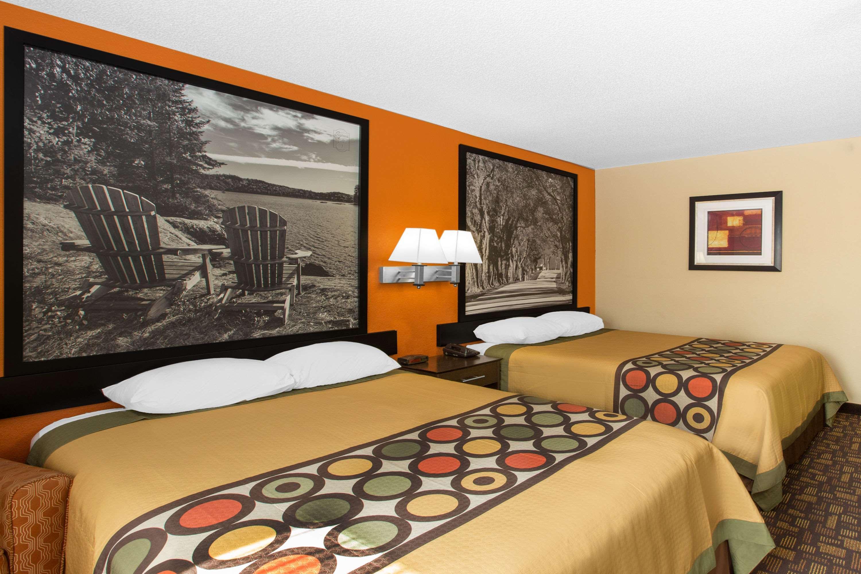 ซูเปอร์ 8 บาย วินด์แฮม คลีฟ/เวสต์ เดอมอยต์ Motel Clive ภายนอก รูปภาพ
